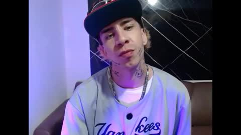 dan_jonson15 online show from September 17, 1:50 am