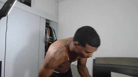 dani_brown19 online show from July 12, 11:18 pm