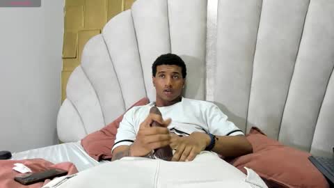 Snapshot of dani_dick_ chatting on October 23, 3:15 pm Daniel online show from October 23, 3:15 pm