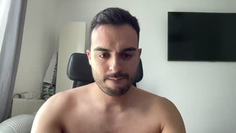 daniel_3827 online show from June 16, 12:29 pm