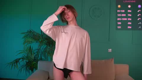 daniel__schmidt online show from June 6, 9:10 pm