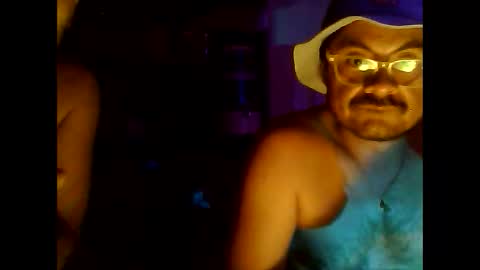 danielalvamen online show from April 26, 10:56 am