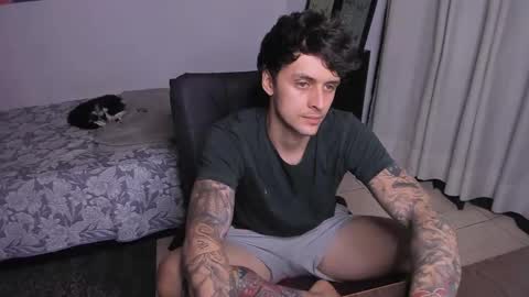 Daniele Bunny online show from February 3, 7:30 pm