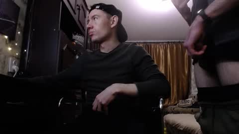 Daniel Grayson online show from November 17, 1:36 pm