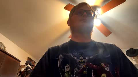 Snapshot of danielp_mod_cb chatting on January 28, 10:12 pm Daniel    y. online show from January 28, 10:12 pm