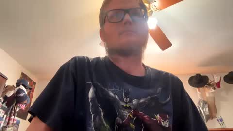 Snapshot of danielp_mod_cb chatting on February 5, 7:31 pm Daniel    y. online show from February 5, 7:31 pm