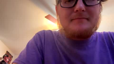 Snapshot of danielp_mod_cb chatting on March 7, 10:21 pm Daniel    y. online show from March 7, 10:21 pm