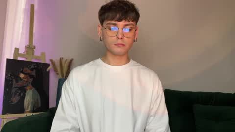 danieltuckerr online show from March 7, 1:42 pm