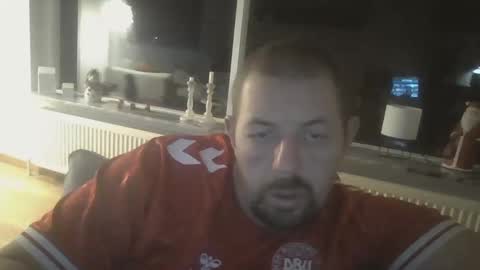 Snapshot of danishman1980 chatting on December 8, 9:30 pm danishman1980 online show from December 8, 9:30 pm