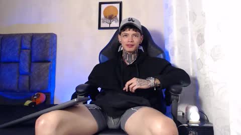 Dann Brown online show from November 22, 1:38 am