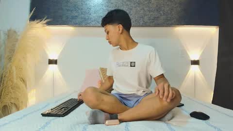 dante_bre online show from February 25, 11:52 am