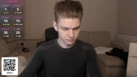 Snapshot of dantebigboi chatting on January 12, 6:05 pm Daniel online show from January 12, 6:05 pm