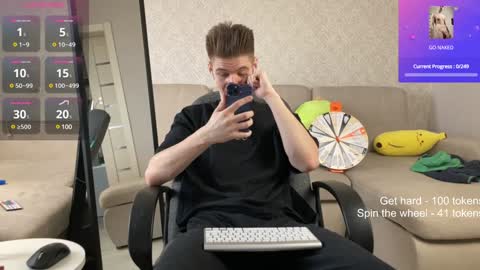 Snapshot of dantebigboi chatting on December 3, 6:03 am Daniel online show from December 3, 6:03 am