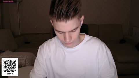 Snapshot of dantebigboi chatting on January 19, 10:17 pm Daniel online show from January 19, 10:17 pm