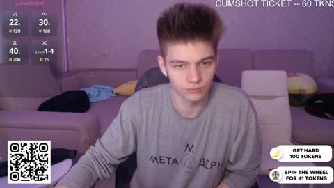 Snapshot of dantebigboi chatting on December 11, 9:00 pm Daniel online show from December 11, 9:00 pm