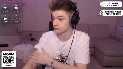 Snapshot of dantebigboi chatting on January 11, 6:01 pm Daniel online show from January 11, 6:01 pm