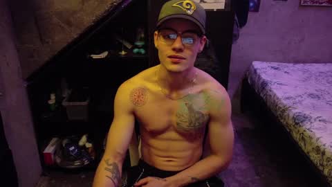 dany_kyng online show from April 8, 9:01 pm