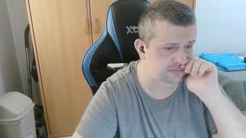 danysanchez1981 online show from March 17, 11:35 am