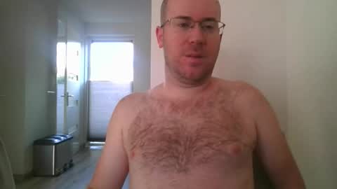 Snapshot of danzel87 chatting on October 27, 8:16 am Danny online show from October 27, 8:16 am