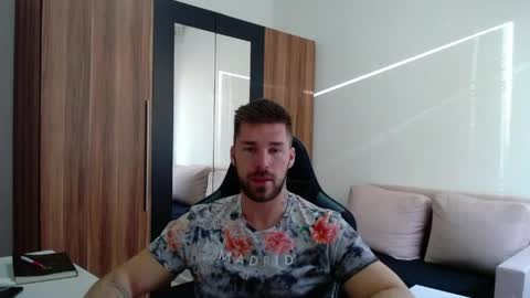 darius_94 online show from April 30, 4:41 am