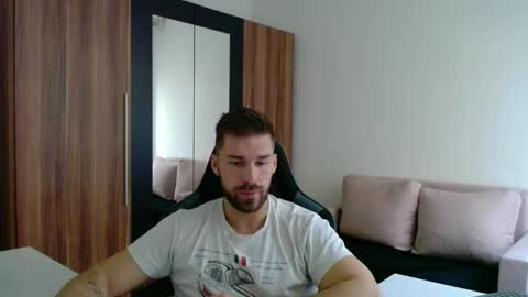 darius_94 online show from May 27, 9:28 am