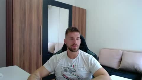 darius_94 online show from May 13, 4:42 am
