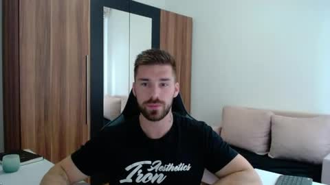 darius_94 online show from May 30, 9:31 am