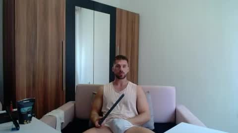 darius_94 online show from June 30, 10:16 am