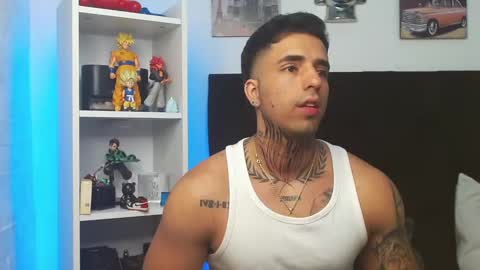 Darius Phoenix  online show from March 7, 3:51 am