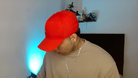 Darius Phoenix  online show from March 6, 7:22 pm