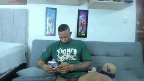 dark_dominion online show from December 3, 8:20 am