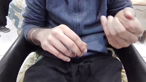 just a guy online show from December 17, 6:03 pm