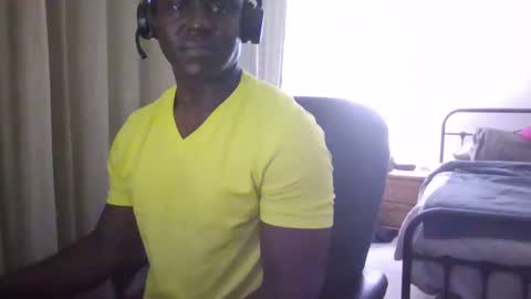 DarkChocolat Lover online show from February 22, 5:55 am