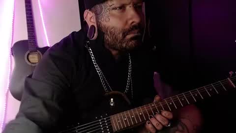 darkclothes online show from February 16, 10:21 am