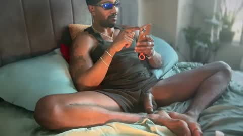 darkmattre02 online show from July 2, 10:27 pm