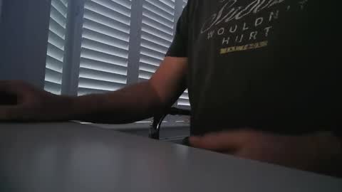 davesu12345 online show from February 23, 7:21 am