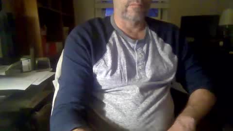 Snapshot of davethebooky chatting on December 10, 10:27 pm Dave online show from December 10, 10:27 pm