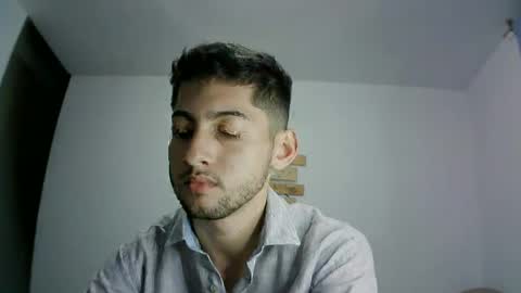 David Asturias online show from December 11, 1:39 am