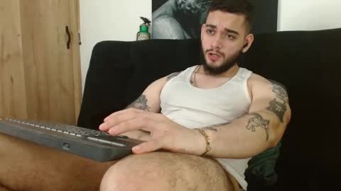 Twitter davidsanctum online show from November 15, 8:33 pm