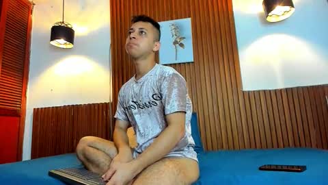 david_niet online show from December 15, 5:43 pm