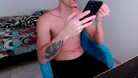 davidsalazar33 online show from October 14, 9:44 pm