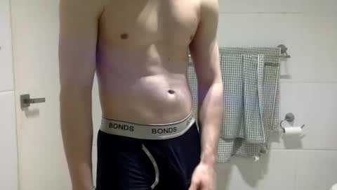 davidwill1 online show from October 18, 6:13 pm