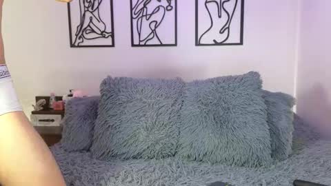 Andres online show from April 25, 7:33 pm