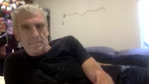 deanofflove221000 online show from November 15, 7:43 am