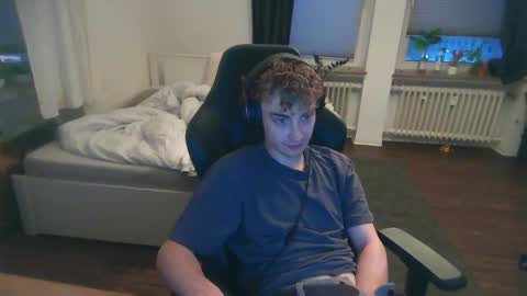 Dean online show from November 10, 4:12 pm