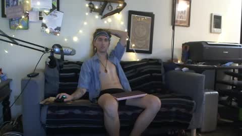 definatelyvegan online show from October 2, 1:42 am