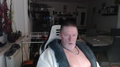 deinprinz2312 online show from January 17, 4:59 am