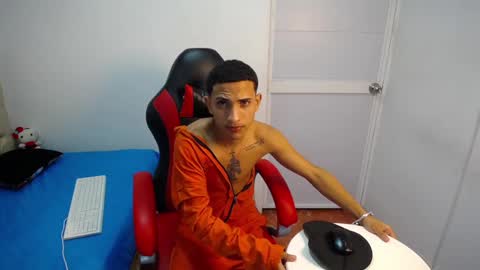 Snapshot of deiv2_ chatting on November 1, 4:16 am deiv2_ online show from November 1, 4:16 am