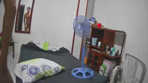 deividellobo online show from February 26, 4:47 am