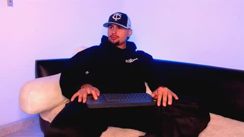  DEIVY  online show from March 8, 10:03 pm